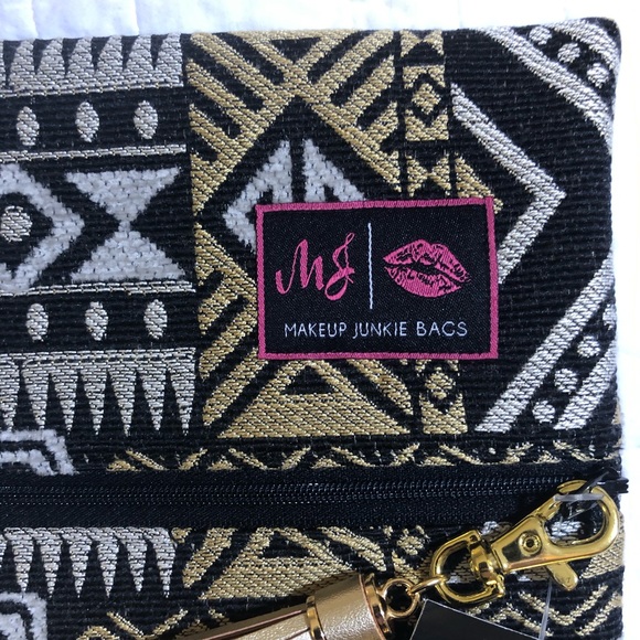 NEW Makeup Junkie Bag Size Med Black & Gold Aztec - Picture 2 of 8